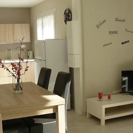 Tatil Evi Les Lauzes De Saint Michel Entrechaux